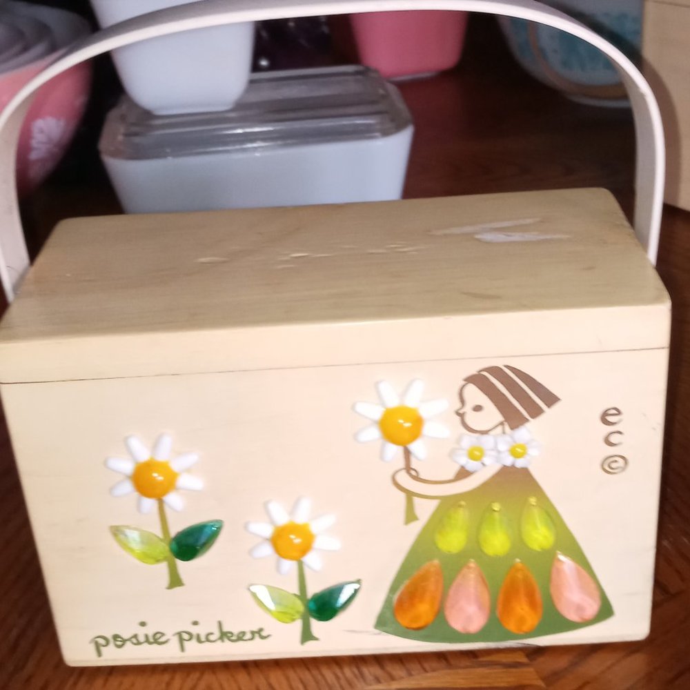 VINTAGE ENID COLLINS "Posie Picker"  Original Box Purse